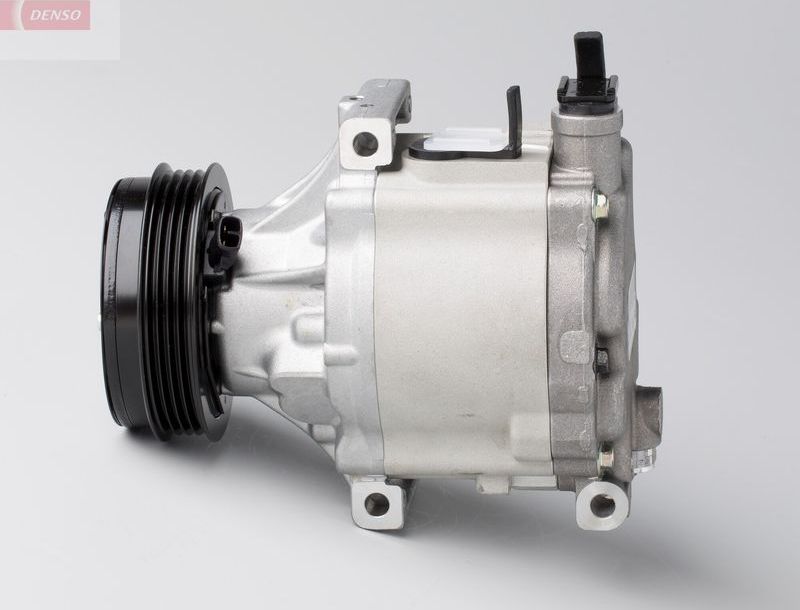 Компрессор кондиционера Denso. Артикул DCP36001