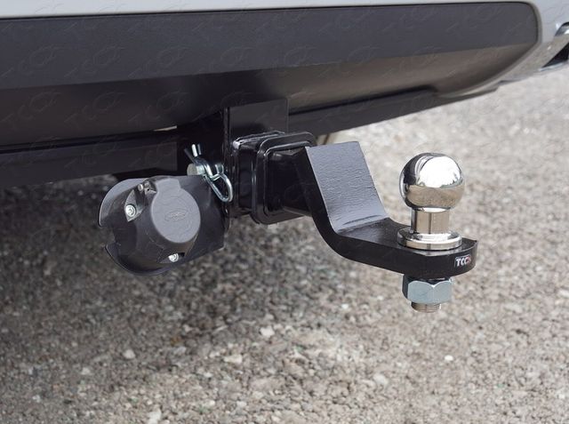 Фаркоп ТСС оцинкованный под американский квадрат для Volkswagen Teramont 2018-2026. Артикул TCU00123