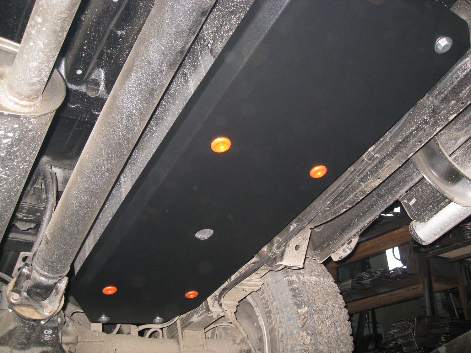 Защита Alfeco для топливного бака Mitsubishi L200 IV 2007-2015. Артикул ALF.14.22