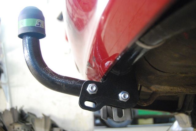 Фаркоп Лидер-Плюс для Mitsubishi Lancer 9 седан, универсал 2003-2007. Артикул M101-A