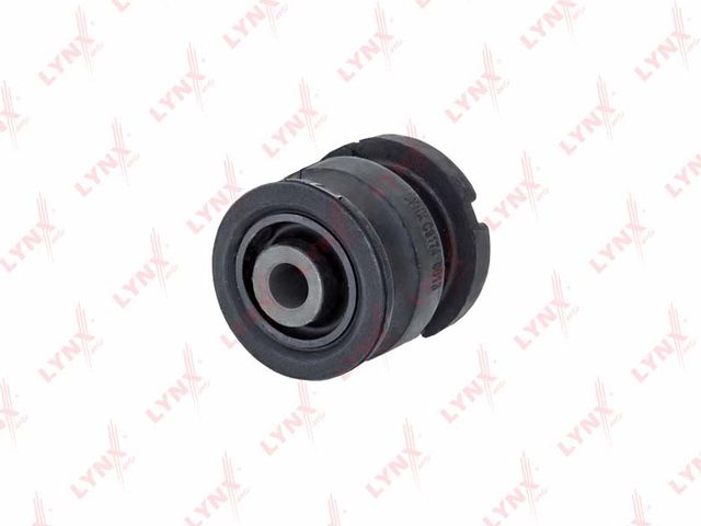 Сайлентблок переднего рычага подвески LYNXauto. Артикул C9174