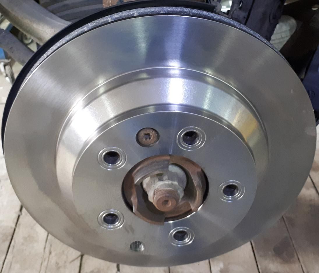 Тормозной диск NiBK. Артикул RN1737