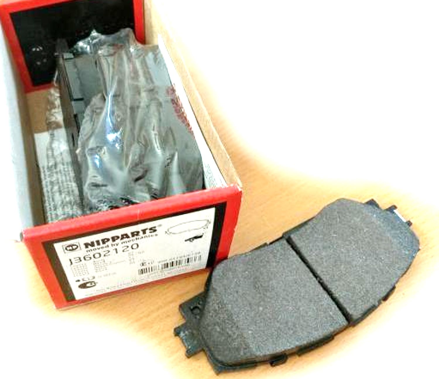 Тормозные колодки Nipparts. Артикул J3602120