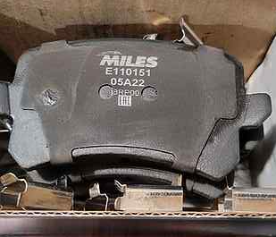 Тормозные колодки Miles (Semi-Metallic). Артикул E110151