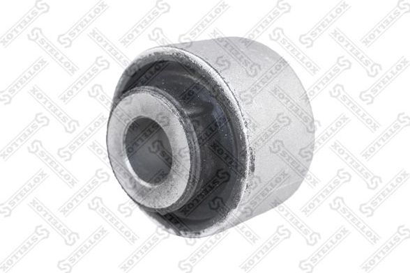 Сайлентблок переднего рычага подвески Stellox. Артикул 77-00748-SX