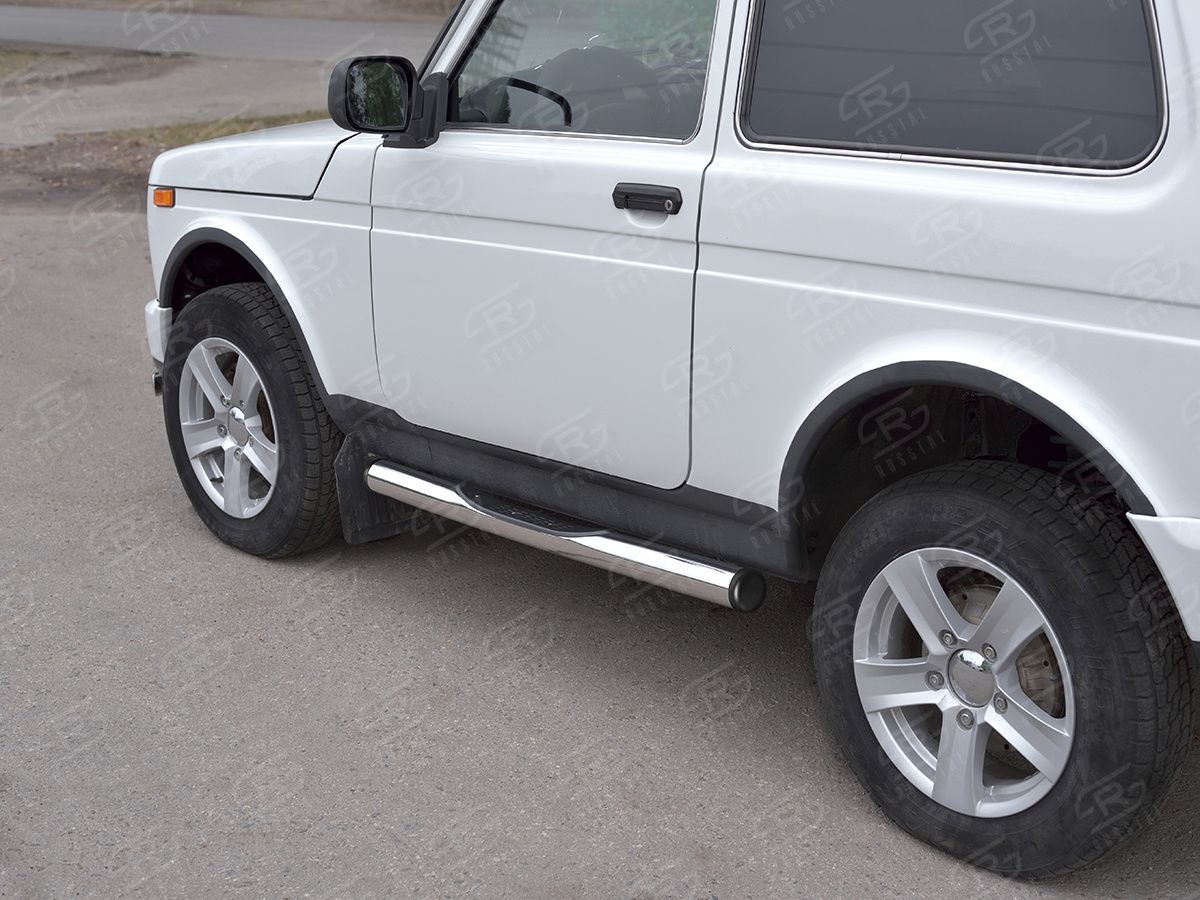 Защита порогов РусCталь труба d76 с накладкой (вариант 2) для ВАЗ 4х4 Urban 3дв. 2014-2026. Артикул NUT-0028132