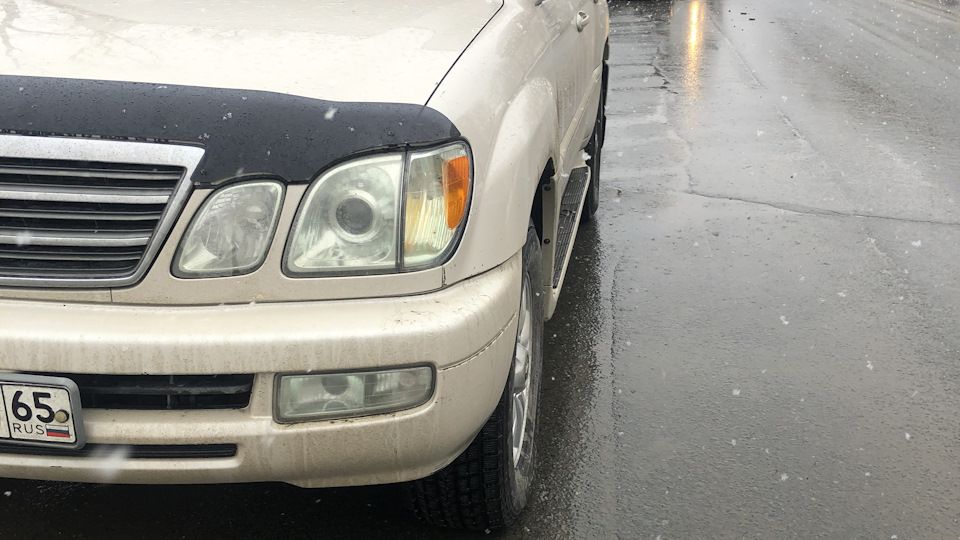 Дефлектор SIM для капота Lexus LX 470 1998-2007. Артикул SLLX4709812