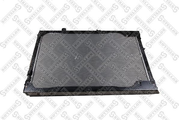 Радиатор охлаждения двигателя Stellox. Артикул 81-03369-SX