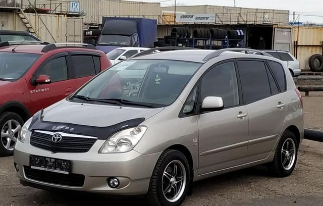 Дефлектор VT52 для капота Toyota Corolla Verso 2001-2004. Артикул TYA28VT