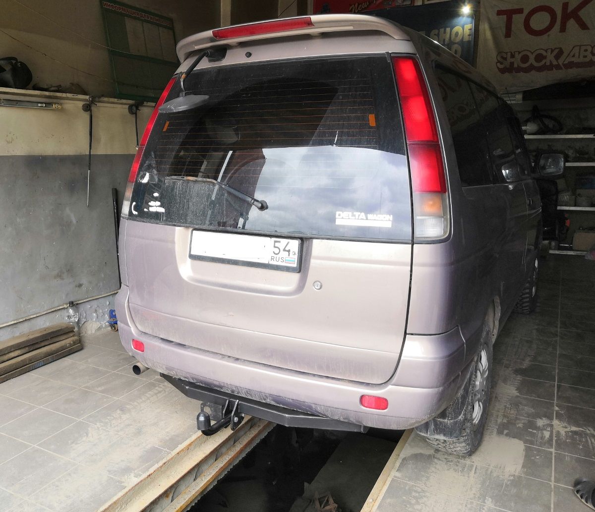 Фаркоп Halty для Toyota Lite Ace Noah (кроме комплектации с 2-мя запасками) 1996-2001. Артикул TNoa96-01A (H.T62.A)