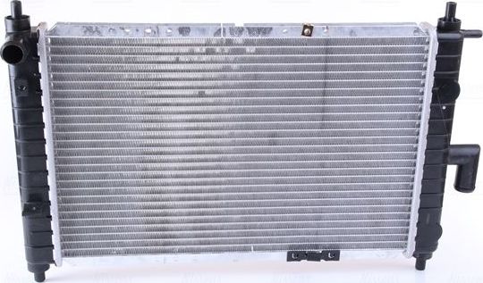 Радиатор охлаждения двигателя Nissens. Артикул 61646