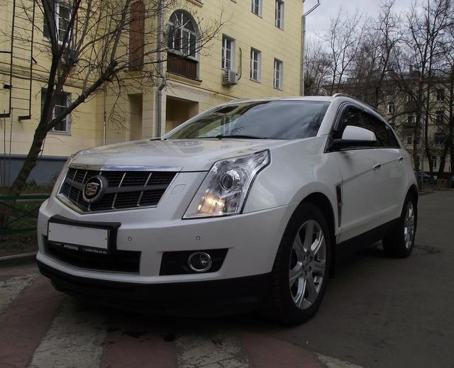 Дефлекторы Cobra Tuning с хромированным молдингом для окон Cadillac SRX II 5-дв. 2009-2016. Артикул C10710CR