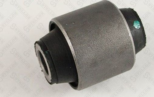 Сайлентблок переднего рычага подвески Stellox. Артикул 77-00373-SX