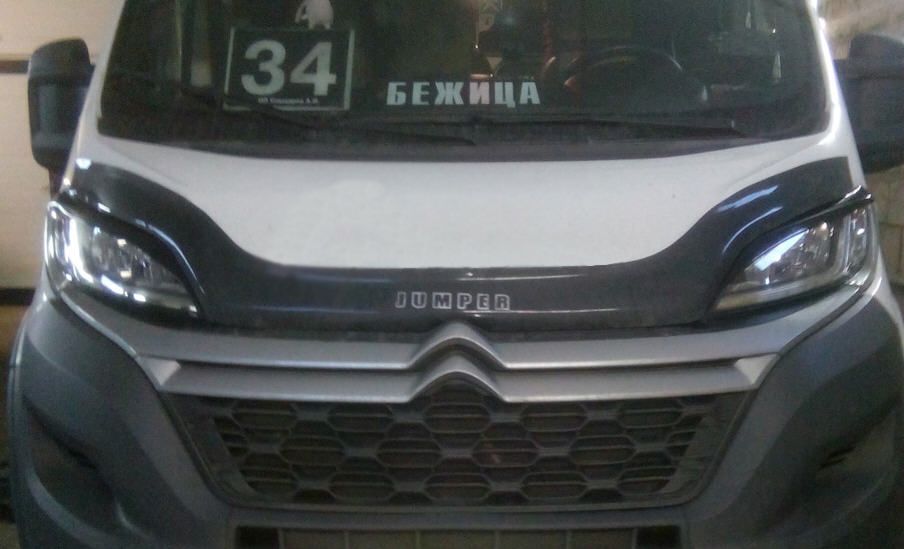 Дефлектор VT52 для капота (с заходом на фары) Citroen Jumper II 2014-2026. Артикул CN18VT