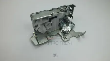 Замок сдвижной двери (Quattro Freni). Артикул qf15i00009