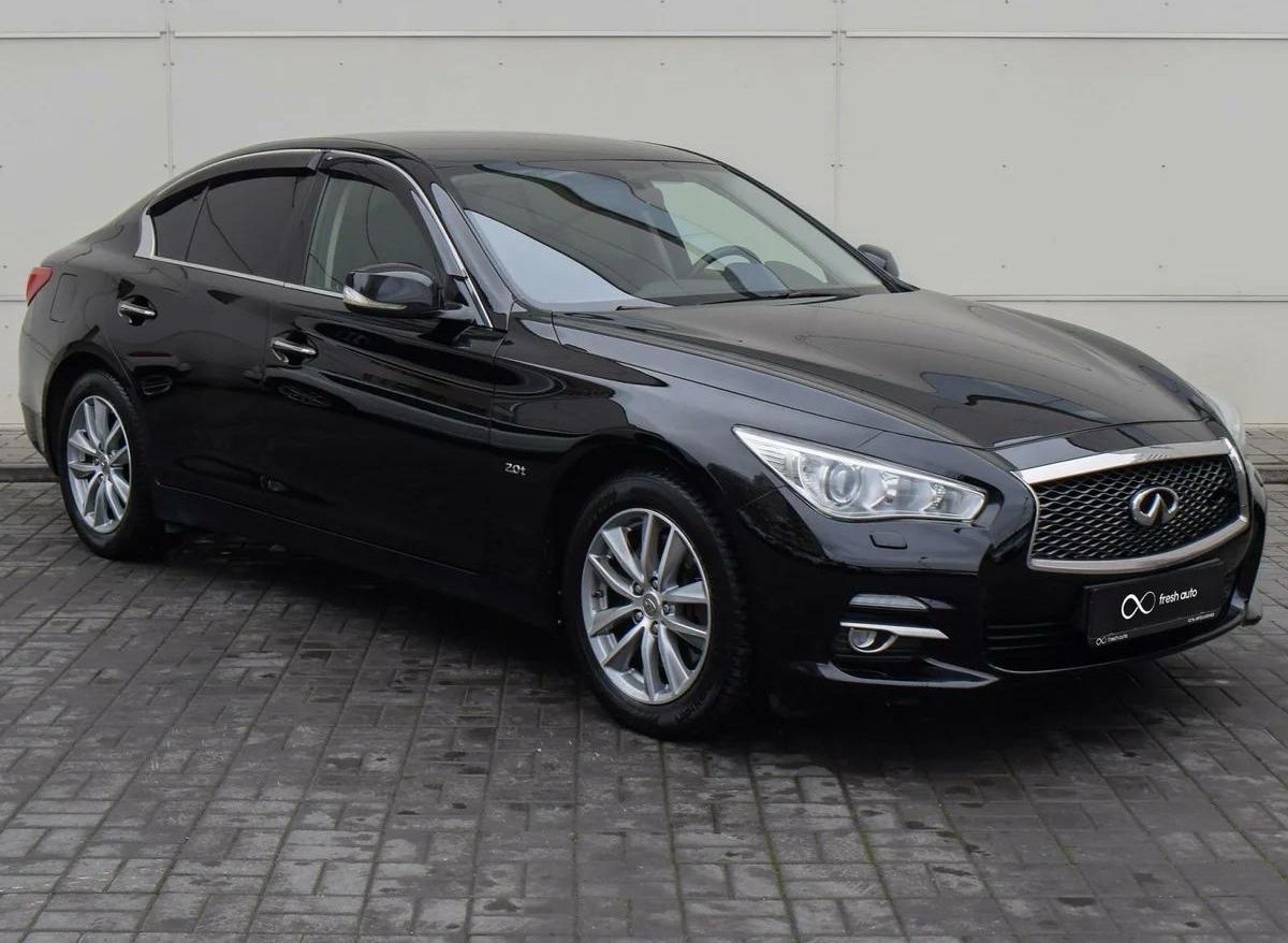 Дефлекторы Cobra Tuning для окон (c хром. молдингом) Infiniti V37 2013-2015. Артикул I10613CR