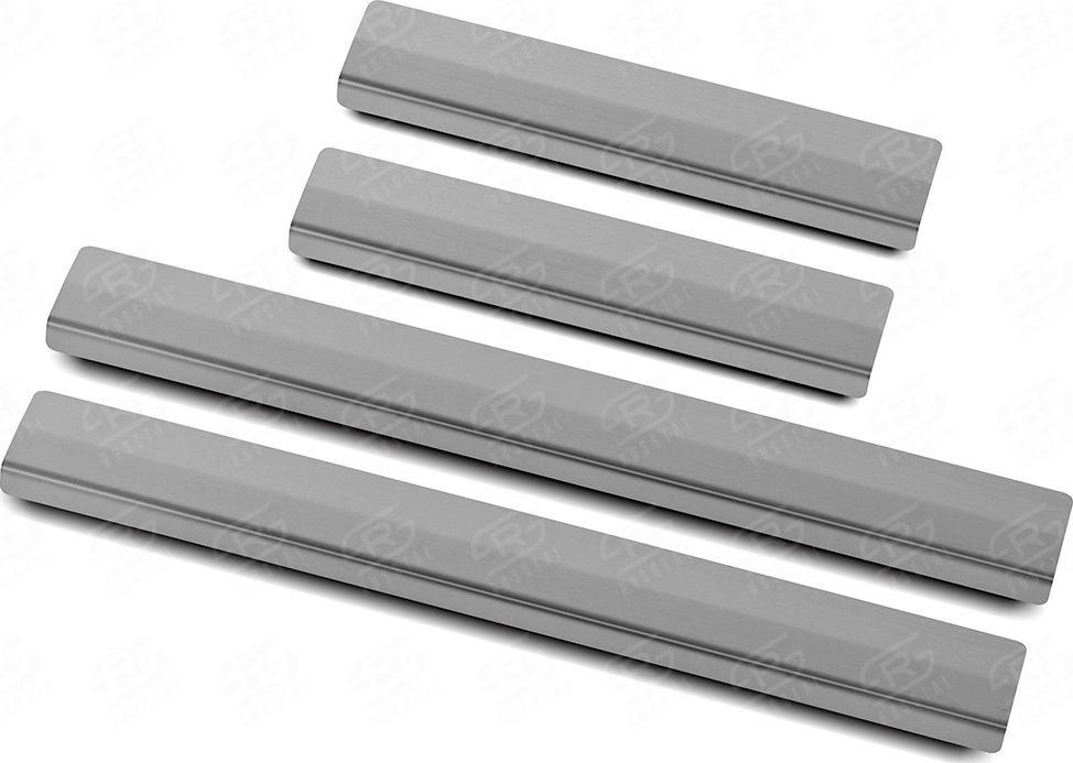 Накладки RusStal на пороги (лист нерж. шлифованный) для Toyota Land Cruiser 300 2021-2026. Артикул TLC30021-02