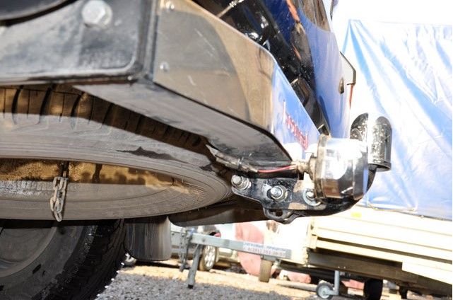 Фаркоп Oris (ранее Bosal) для Lexus LX 570 2007-2026 с нержавеющей светящейся накладкой ORIS DRIVE. Артикул 3054-AOD