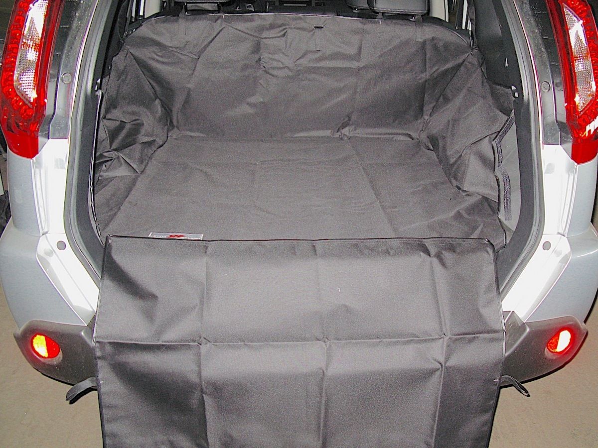 Защитный чехол AUTOSMSTUDIO "Standart" в багажник автомобиля для Nissan X-Trail T31 2007-2015, черный. Артикул TP-XTRII-STD-BL