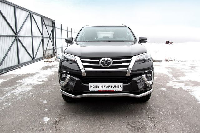 Защита Slitkoff переднего бампера d57 волна для Toyota Fortuner II (для России) 2017-2026. Артикул TFOR-004