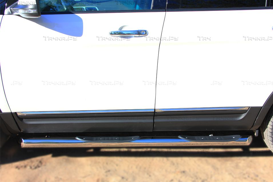 Защита порогов RusStal труба d76 с накладкой (вариант 1) для Ford Explorer V 2011-2016. Артикул FET-0013131