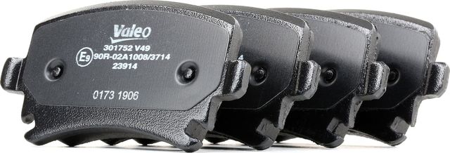 Тормозные колодки Valeo First. Артикул 301752