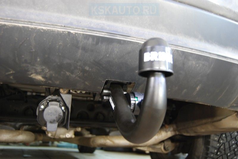 Фаркоп Brink (Thule) для Jeep Grand Cherokee WK2 до рестайлинга 2011-2014. Быстросъемный крюк. Артикул 542000