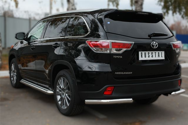Защита RusStal заднего бампера уголки d63 (секции) для Toyota Highlander III 2014-2026. Артикул THRZ-001927
