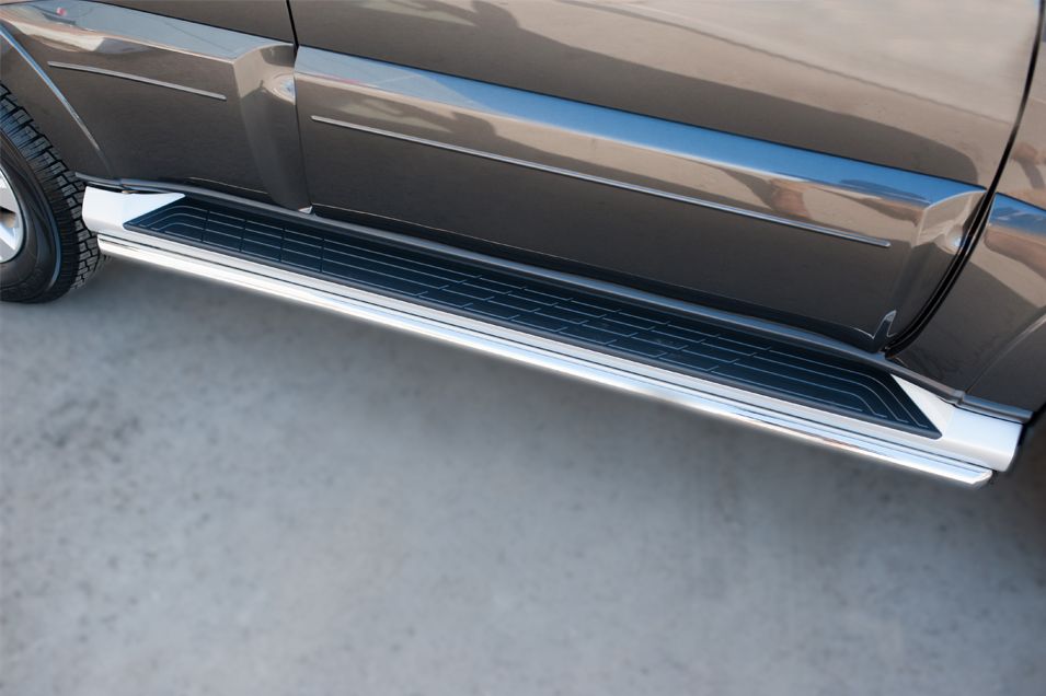 Защита RusStal порогов d42 для Mitsubishi Pajero IV 2014-2026. Артикул MPT-002047