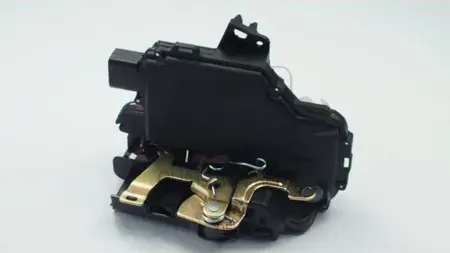 Замок двери fr lh (Quattro Freni). Артикул qf10j00020