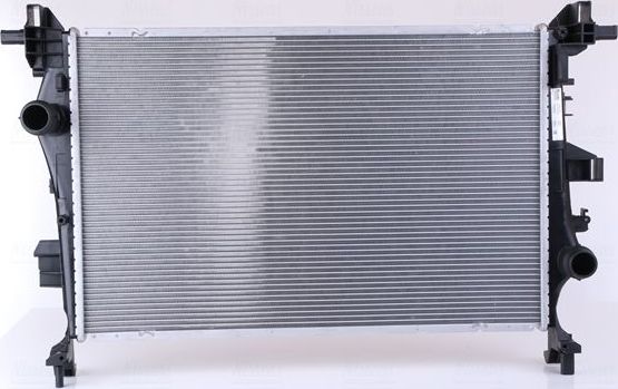 Радиатор охлаждения двигателя Nissens. Артикул 606445