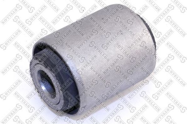 Сайлентблок переднего рычага подвески Stellox. Артикул 87-51077-SX