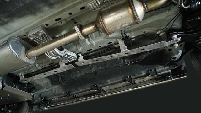 Защита алюминиевая ТСС (4 мм) для топливопровода Jetour T2 2L 4WD 2024-2026. Артикул ZKTCC00695