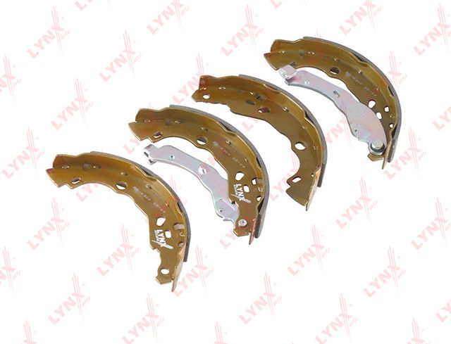 Тормозные колодки LYNXauto. Артикул BS-6300