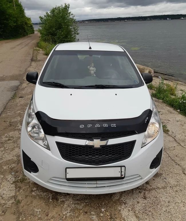 Дефлектор VT52 для капота Chevrolet Spark III 2009-2015. Артикул CH26VT
