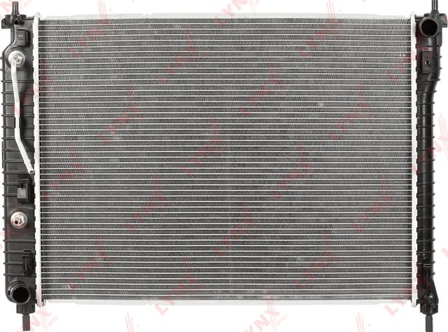 Радиатор охлаждения двигателя LYNXauto. Артикул RB-1011
