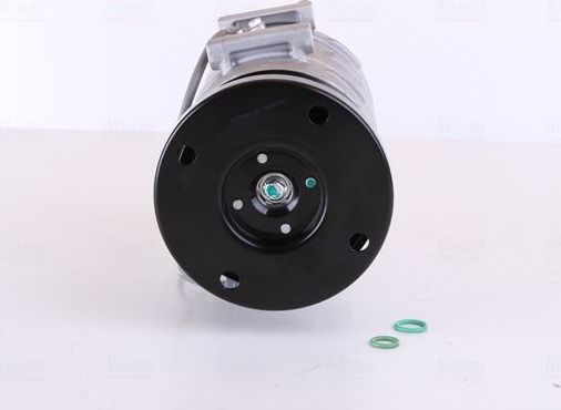 Компрессор кондиционера Nissens ** FIRST FIT ** для Toyota FJ Cruiser 2005-2018. Артикул 890871