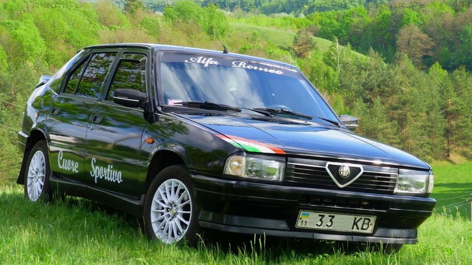 Дефлекторы Heko для окон (передняя пара) Alfa Romeo 33 4-дв. 1983-1997. Артикул 10101