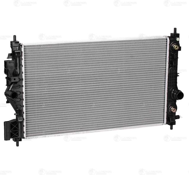 Радиатор охлаждения двигателя Luzar для Opel Zafira C 2012-2019. Артикул LRc 2117