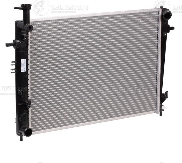 Радиатор охлаждения двигателя Luzar для Kia Sportage II 2004-2010. Артикул LRc 0886