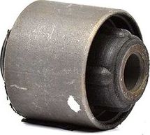 Сайлентблок переднего рычага подвески BSG. Артикул BSG 30-700-261