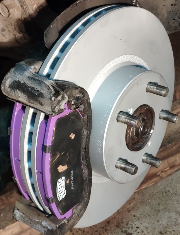 Тормозной диск Zimmermann Coat Z передний для Subaru Impreza III 2008-2012. Артикул 530.2457.20