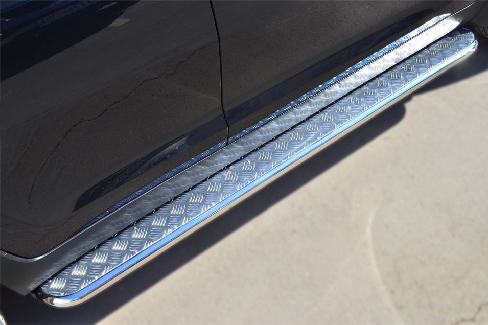 Защита порогов RusStal труба d42 с листом для Kia Sportage III 2014-2026. Артикул KSGL-001677