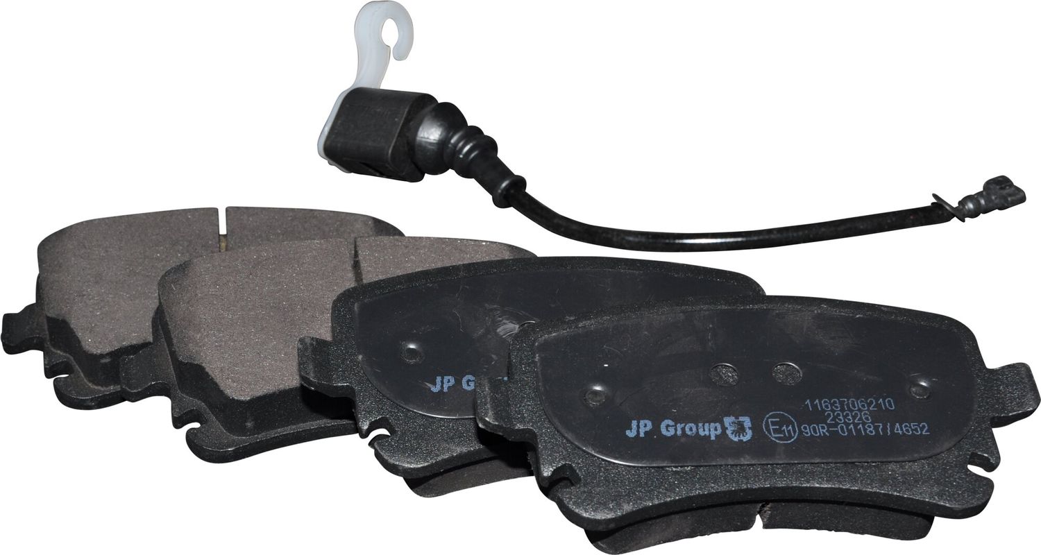Тормозные колодки JP Group. Артикул 1163706210