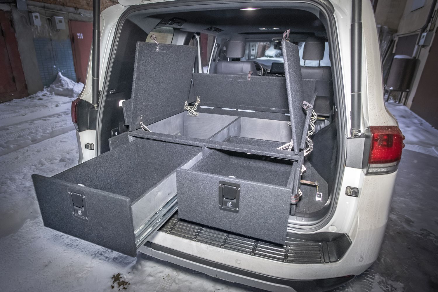 Органайзер Автопол в багaжник (2 выдв.ящика+клав.замки+спальник) Toyota Land Cruiser 300 2021-2024. Артикул 300-004