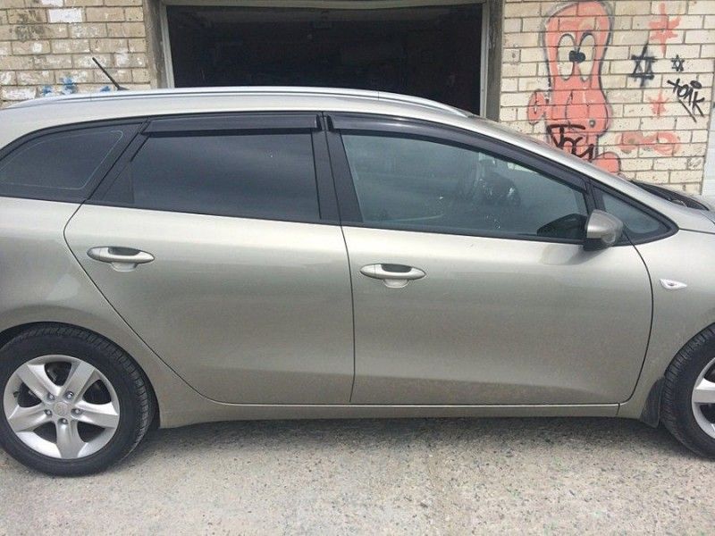Дефлекторы Cobra Tuning для окон Kia Ceed II универсал 5-дв. 2012-2017. Артикул K13512