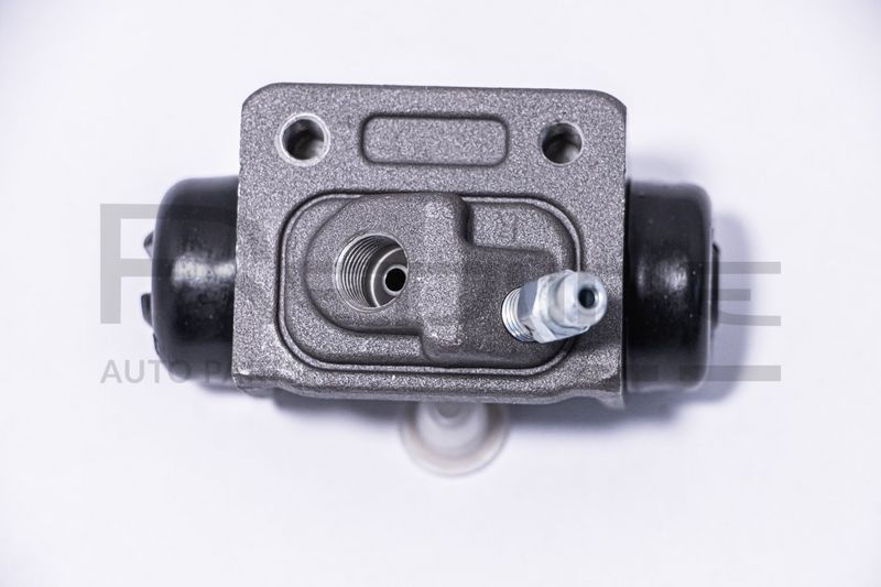 Тормозной цилиндр RED Line задний правый для Suzuki Swift III 2005-2011. Артикул 10SZ040