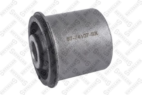 Сайлентблок переднего рычага подвески Stellox. Артикул 87-74107-SX