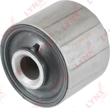Сайлентблок переднего рычага подвески LYNXauto. Артикул C9840