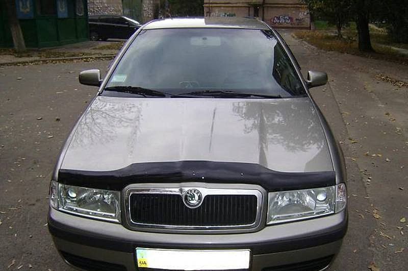 Дефлектор SIM для капота Skoda Octavia Tour 1996-2010. Артикул SSCOCT0412